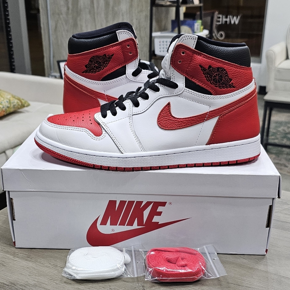Nike Air JORDAN 1 Retro High OG Heritage Red/Black Mens Sz 11 Pre-loved